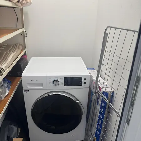 Lejlighed Cozy House With Free Parking *