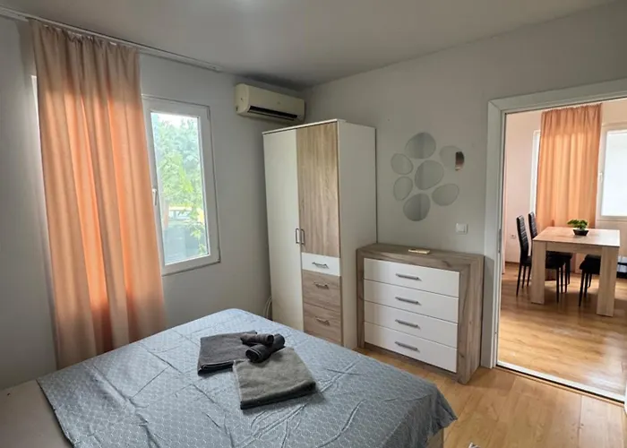 Cozy House With Free Parking Lejlighed *