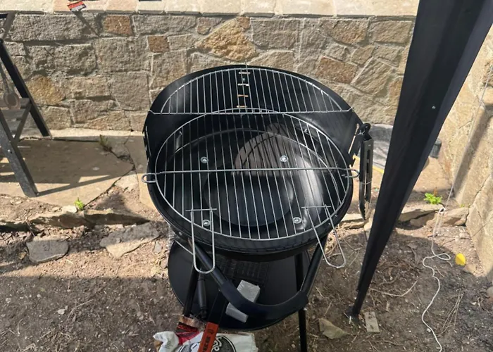 Cozy House With Free Parking