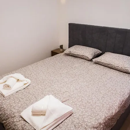 Cozy House With Free Parking * Warna