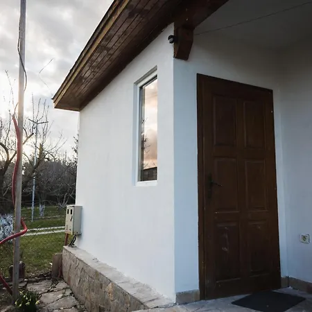 Апартаменты Cozy House With Free Parking *