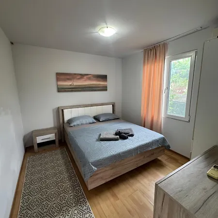 Apartment Cozy House With Free Parking