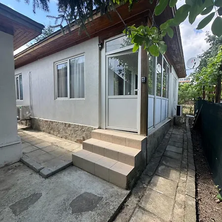Cozy House With Free Parking * Варна
