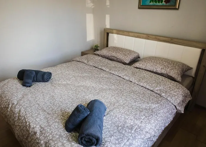 Cozy House With Free Parking Апартаменты Варна