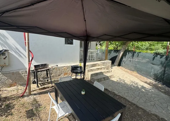 Апартаменты Cozy House With Free Parking Варна